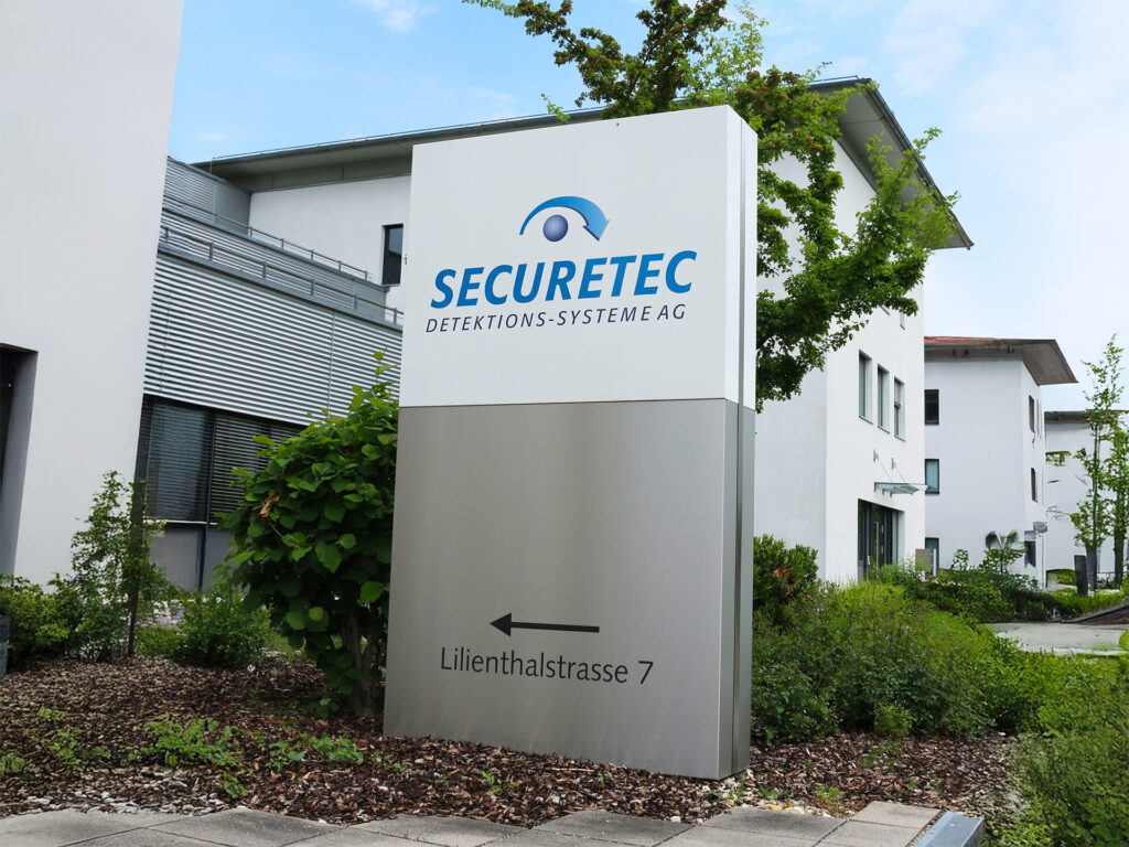 Pylone von SECURETEC Detektions-Systeme AG mit Adresse Lilienthalstraße 7.
